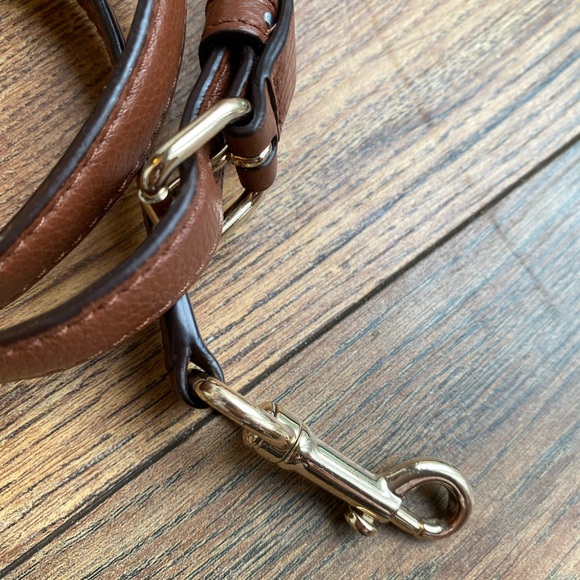 Brown coat straps - Picture 3 of 4